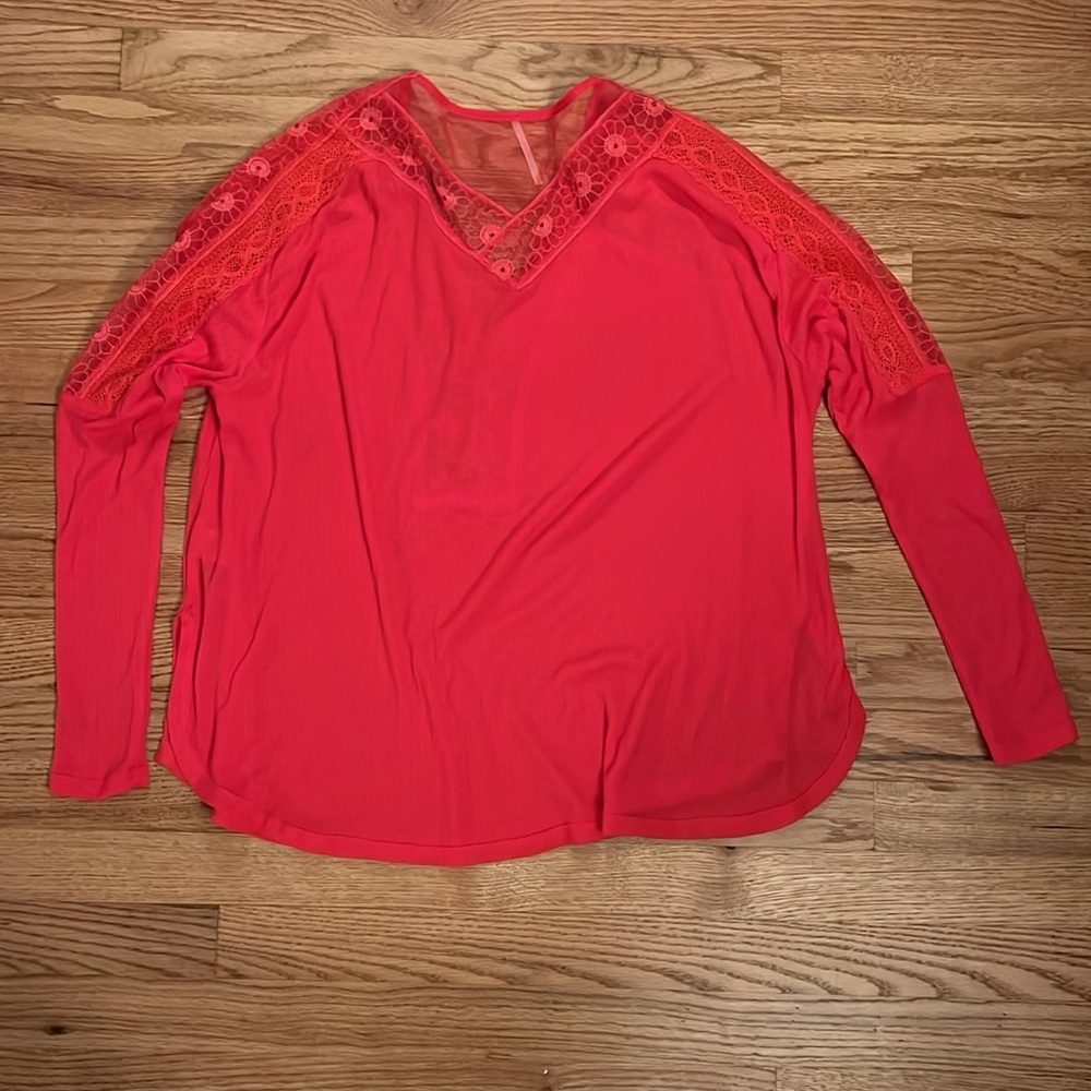 Free People Womens Lola Oversized Top Rose Crimson Red size small - Picture 9 of 10